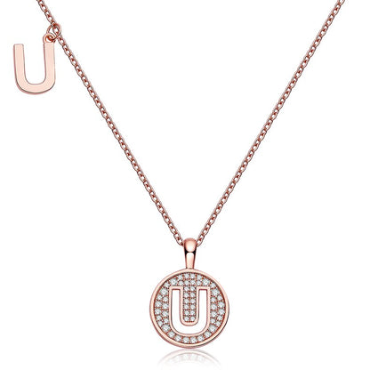 Collier avec initiales pavées de moissanite en argent plaqué or rose