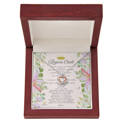 Collar con colgante de corona de Regina Caeli en plata de ley con tarjeta de oración latina