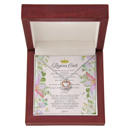 Collar con colgante de corona de Regína Cæli en plata de ley con tarjeta de oración latina (con detalles)