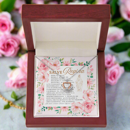 Collar con colgante de corona de Salve Regina en plata de ley con tarjeta de oración en español