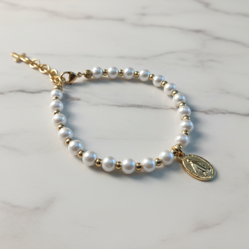 Women’s 5mm Pearl Bracelet with Gold Miraculous Medal
